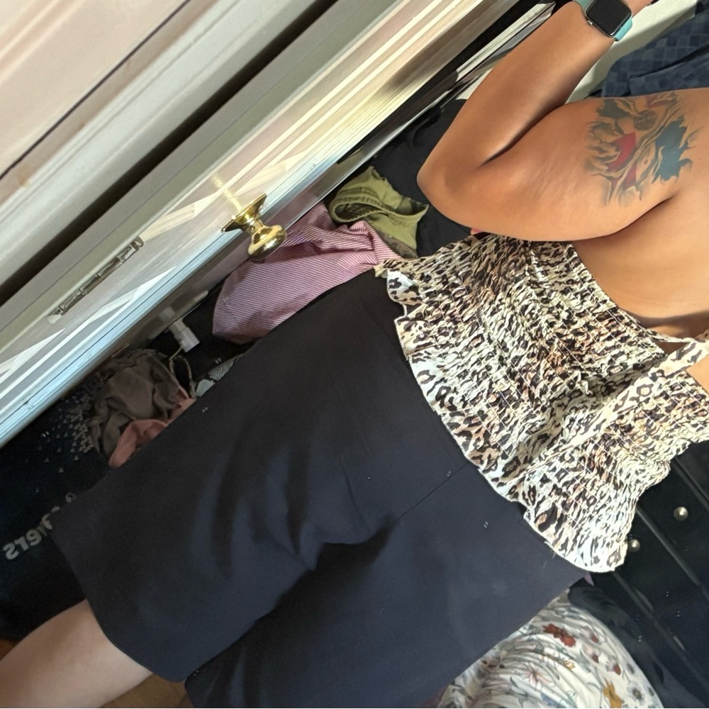 Chic Leopard Print Ruffle Tank Top - Picture 4 of 6